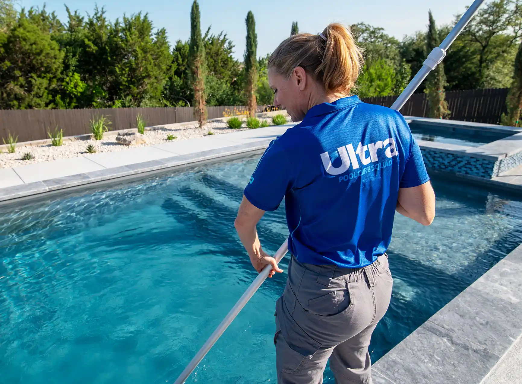 Advantages of a pool franchise for working moms